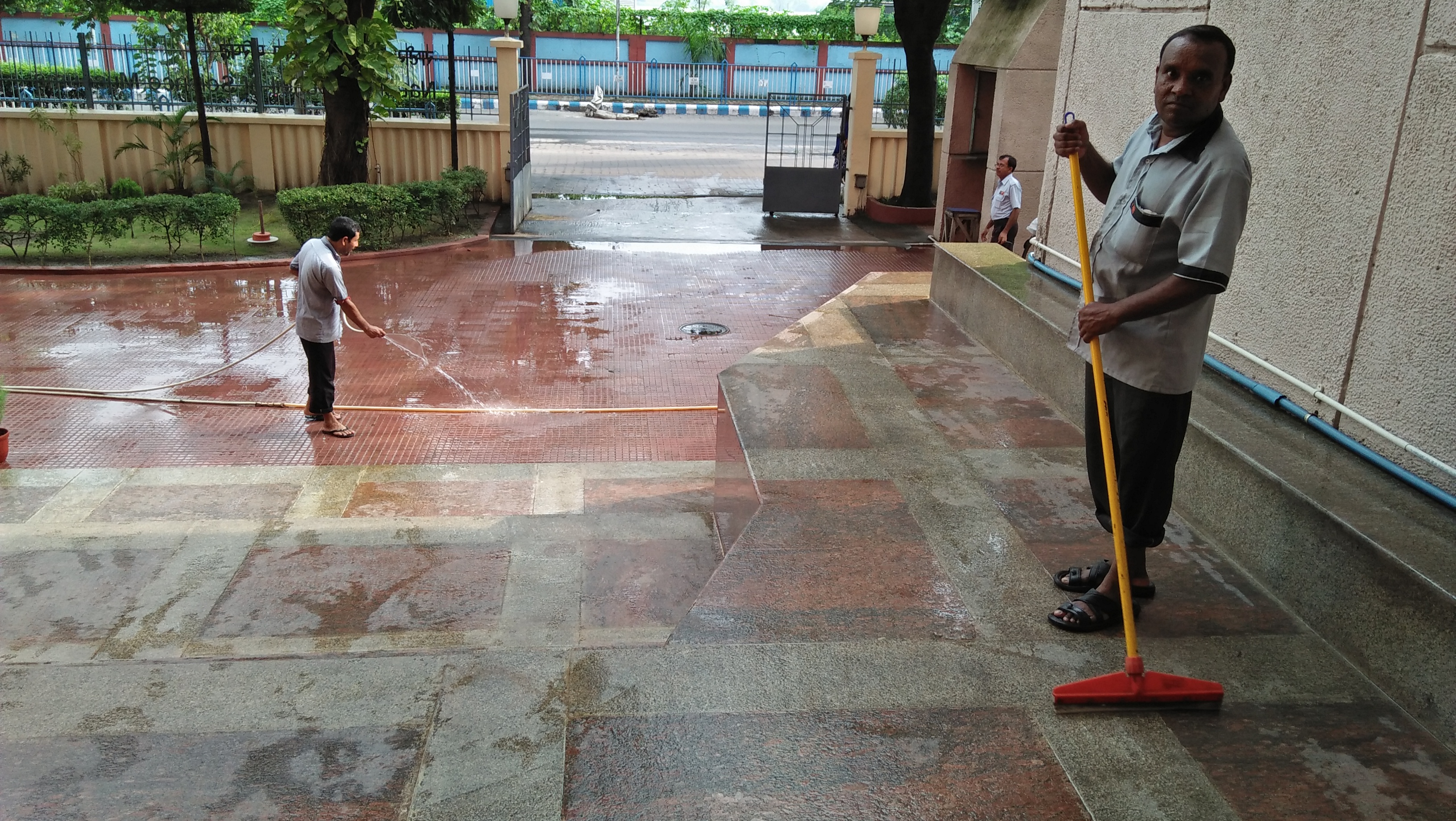 Office cleaning services and sanitation